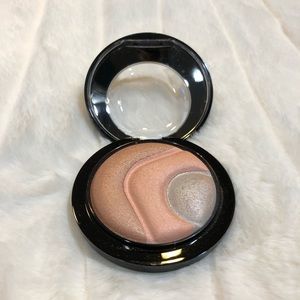 MAC LE Otherworldly Mineralize Skinfinish